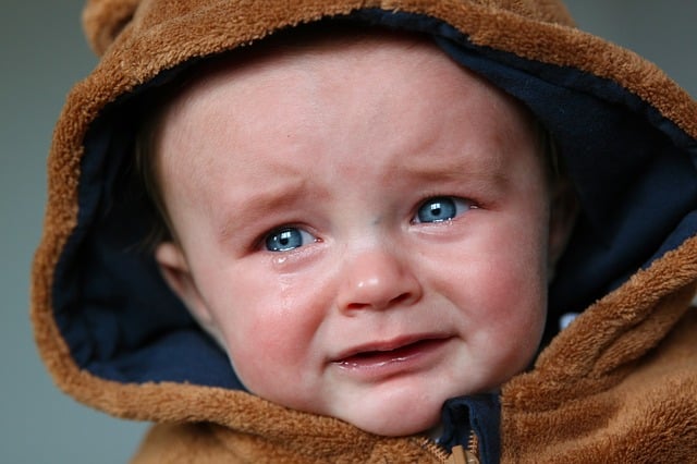 Peau sensible de bébé : et si c’était une allergie ?